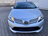 Toyota Avensis Combi 2,2-l-D-CAT Executive - gebrauchte Toyota Avensis aus dem Jahr 2013