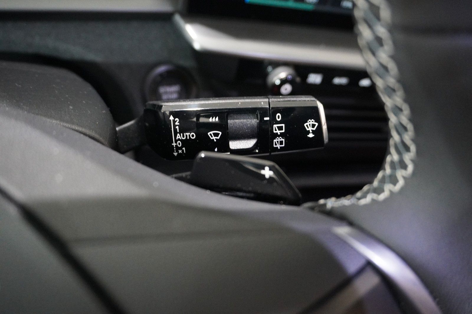 Fahrzeugabbildung Opel Grandland 1.2 48V HYBRID NAVI/LED/KAMERA/DAB+