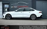 BMW 520 i M Sport 1.HD|M-SPORTPAKPRO|360°|HUP|H&K|AC - BMW 520 mit Benzin-Antrieb: Alcantara, Head-Up Display