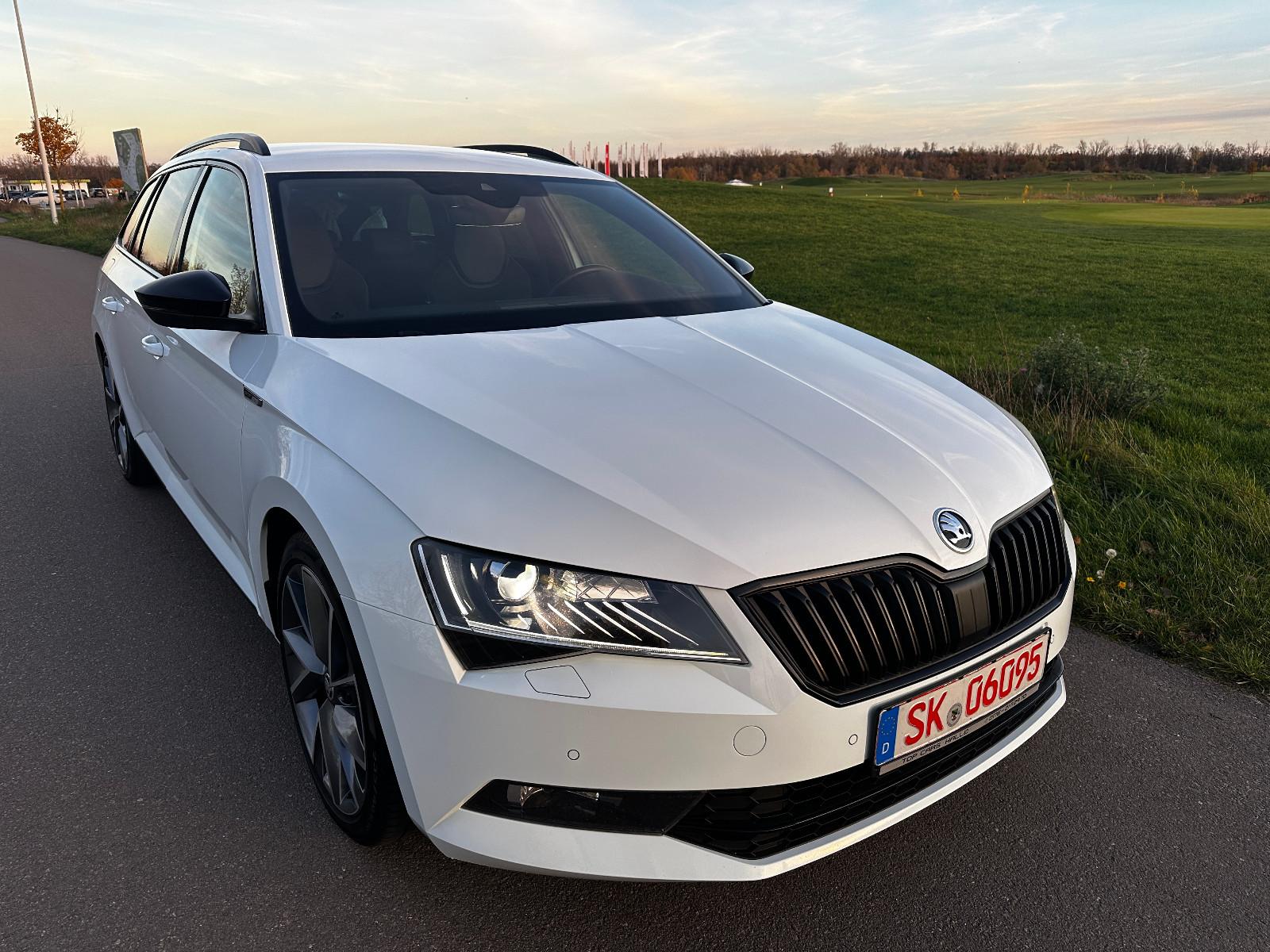 Skoda Superb Combi Sportline*DSG*AMBIENTE*BI-XENON*ACC