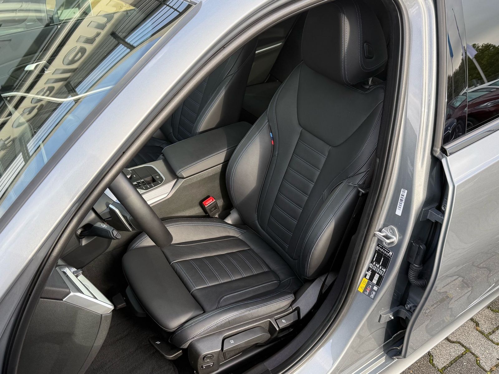 BMW 330 - Bild 10