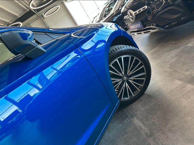 Seat Leon ST *Keyless*Pano*SpurHT*AHK*LED*Ambiente*