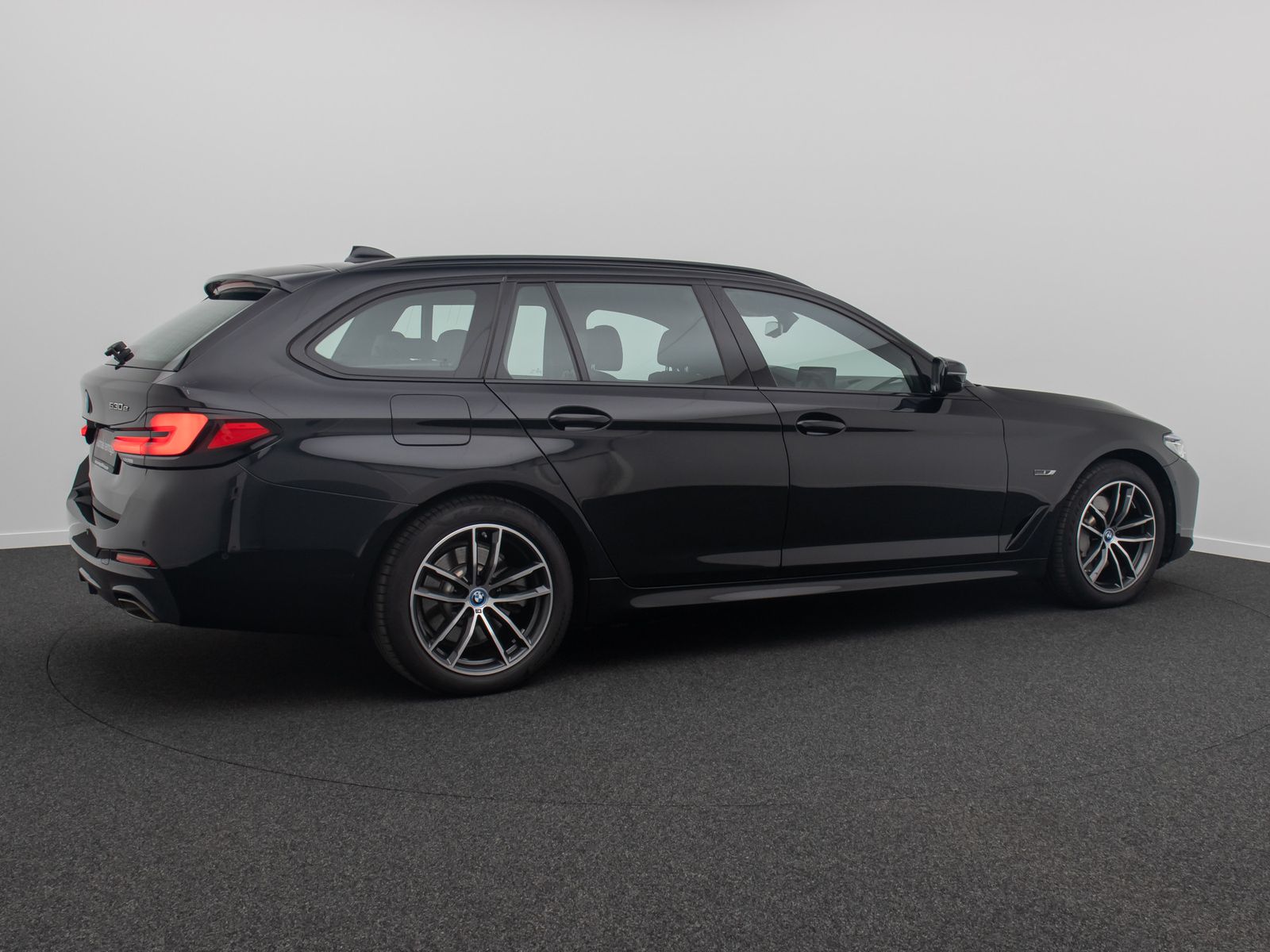 Fahrzeugabbildung BMW 530e M Sport DAB Laser H/K AHK Kamera HUD Komfor