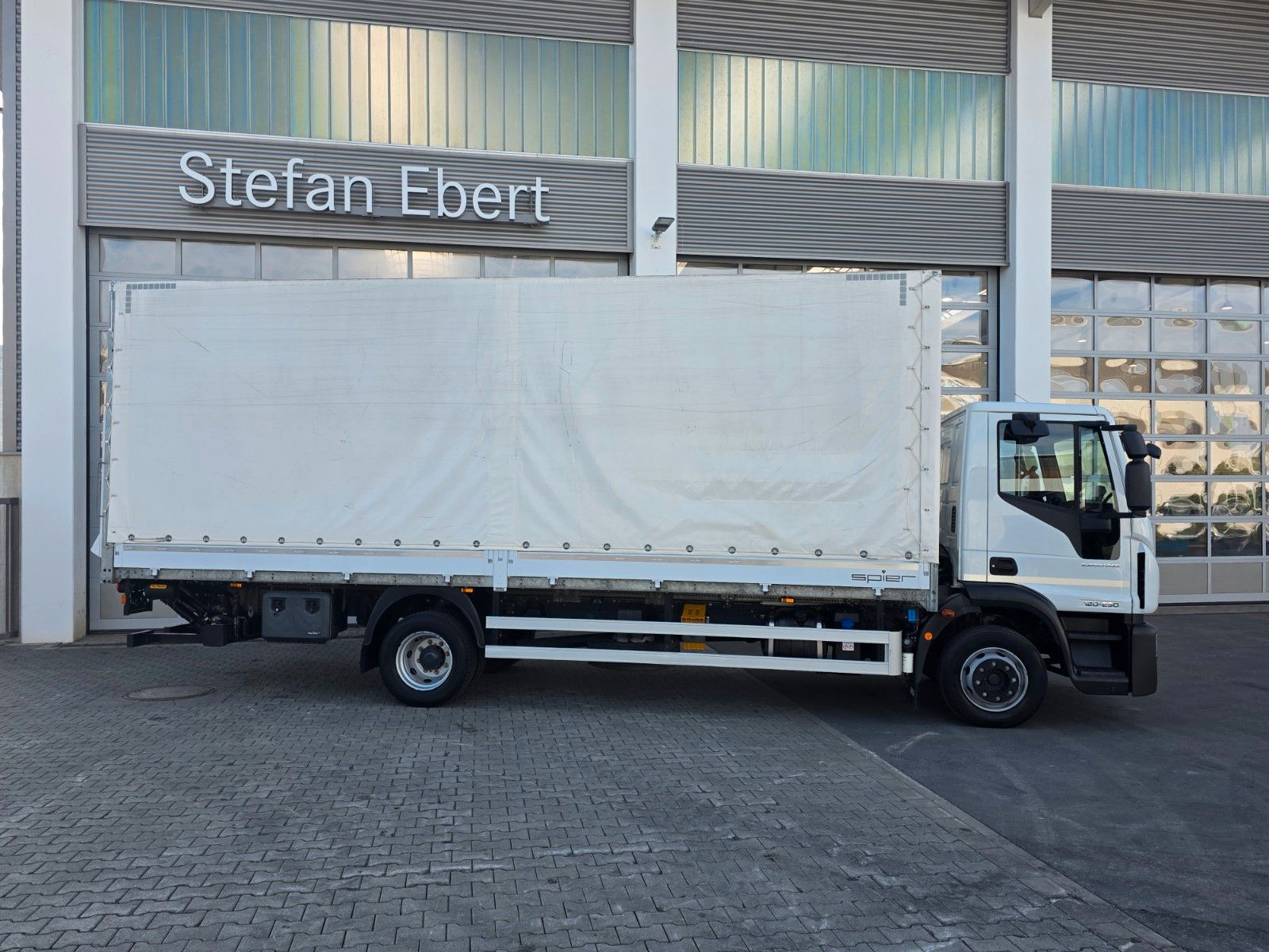 Fahrzeugabbildung Iveco Eurocargo ML120E25 LBW 1.500 3 Sitze Klima