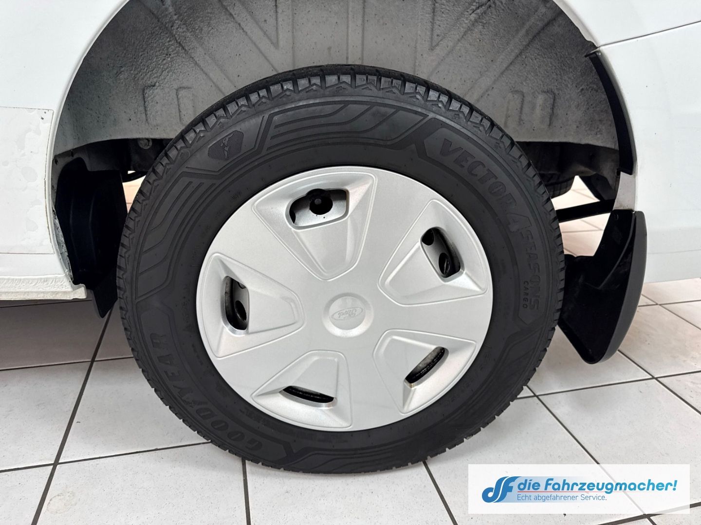 Fahrzeugabbildung Ford Transit Custom Kasten 280 L1 Trend WERKSTATT Tem