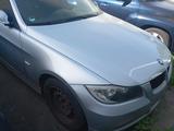 BMW 320i -390L - BMW: 390l