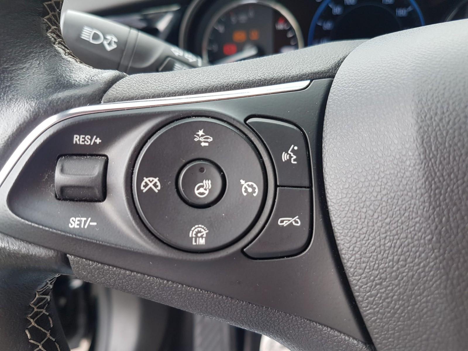 Opel Insignia 2.0 CDTI Elegance LED,NAVI,APP,KAMERA