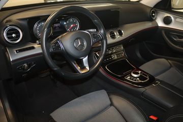 Mercedes E 220 - 9