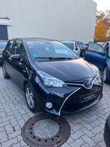 Toyota Yaris 1.5 VVT-i Comfort Hybrid Automatik|Navi - Toyota Yaris Gebrauchtwagen in Hamburg