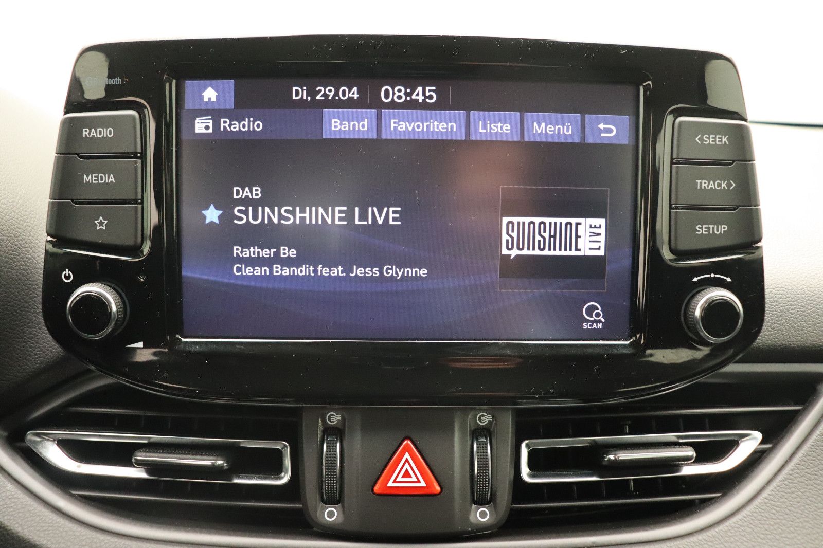 Fahrzeugabbildung Hyundai i30 Kombi 1.6 CRDi Trend Automatik