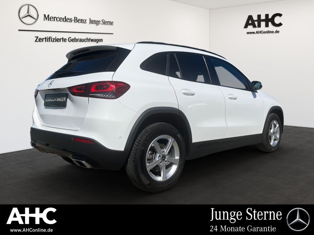 Fahrzeugabbildung Mercedes-Benz GLA 200 Progressive Night AHK LED SHZ Ambie. KAM