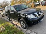 Nissan Pathfinder 2.5 dCi LE - Nissan Pathfinder aus 2014