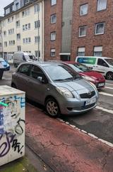 Toyota Zuverlässiger Toyota Yaris mit NEUEM TÜV ... - : Kleinwagen, Zuverlässige