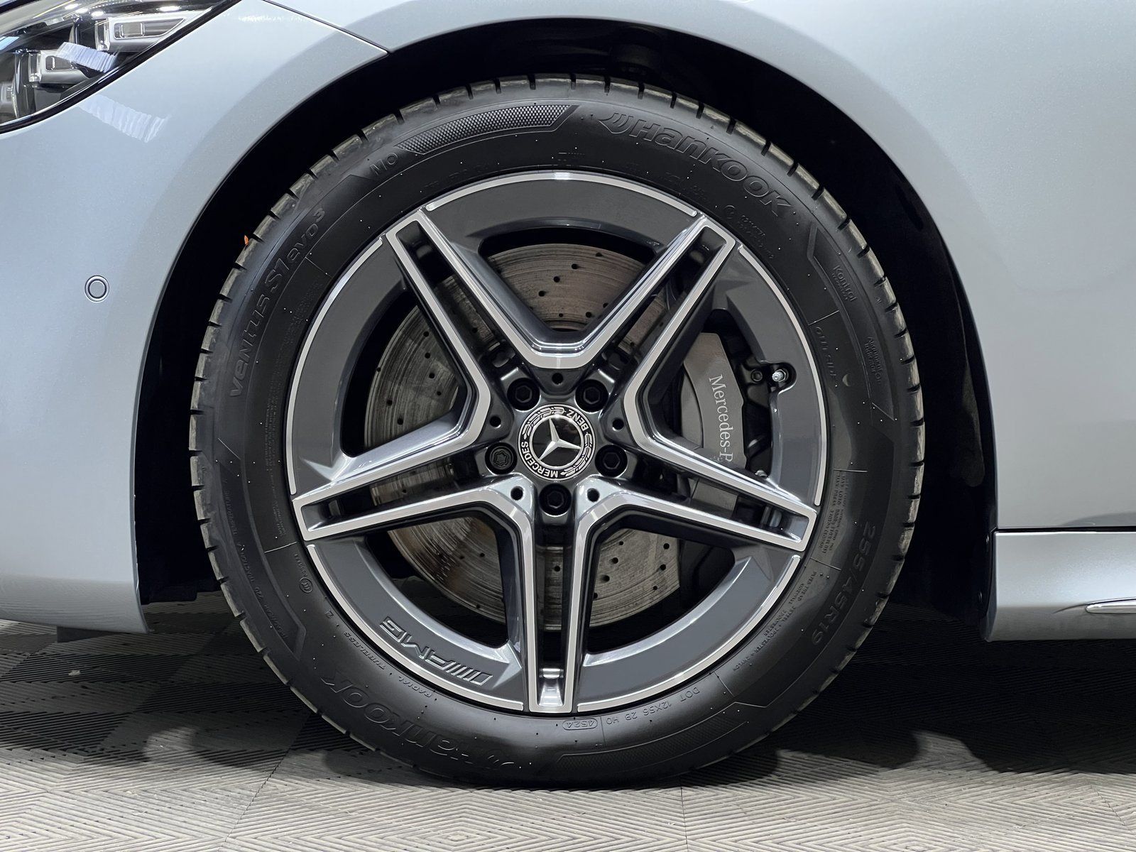 Mercedes-Benz S 500 4M L AMG*Pano*BURM*AIRMATIC*3D Displ*KeylG imagem 3