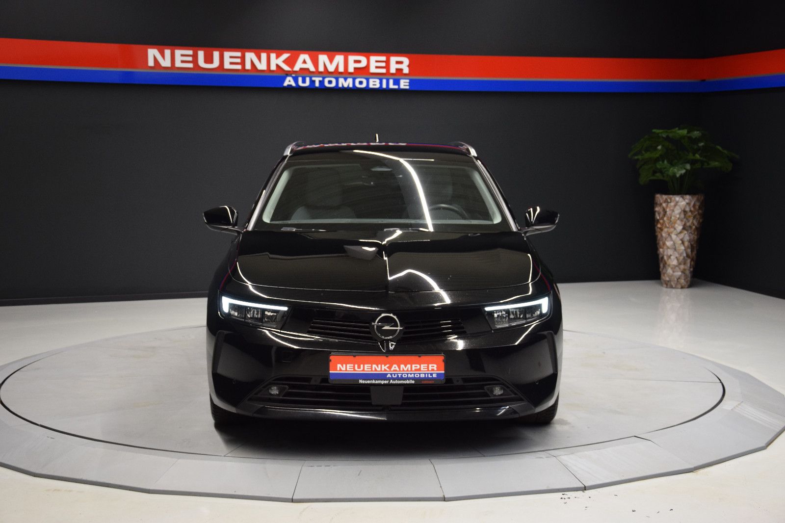 Fahrzeugabbildung Opel Astra L Sports Tourer Elegance Kamera NAV Ambien