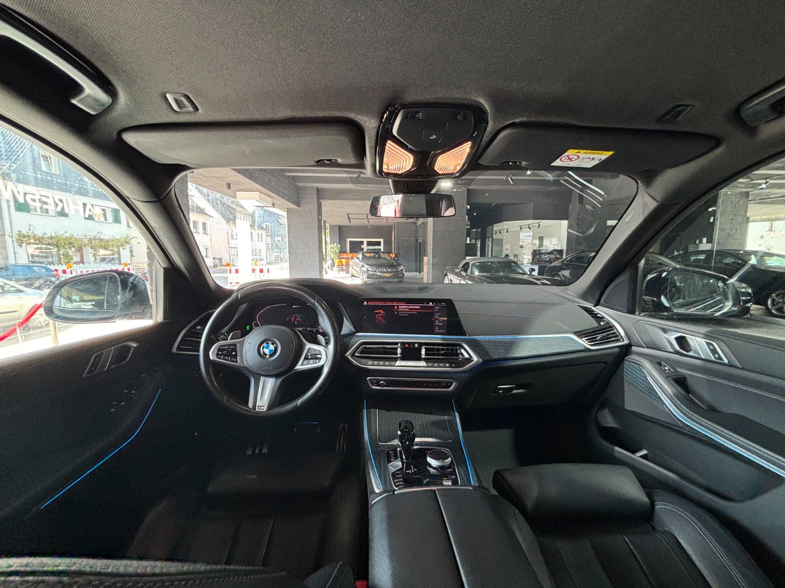 Fahrzeugabbildung BMW X5 xDrive 45e *M-Packet*HUD*360°Kam*Keyless