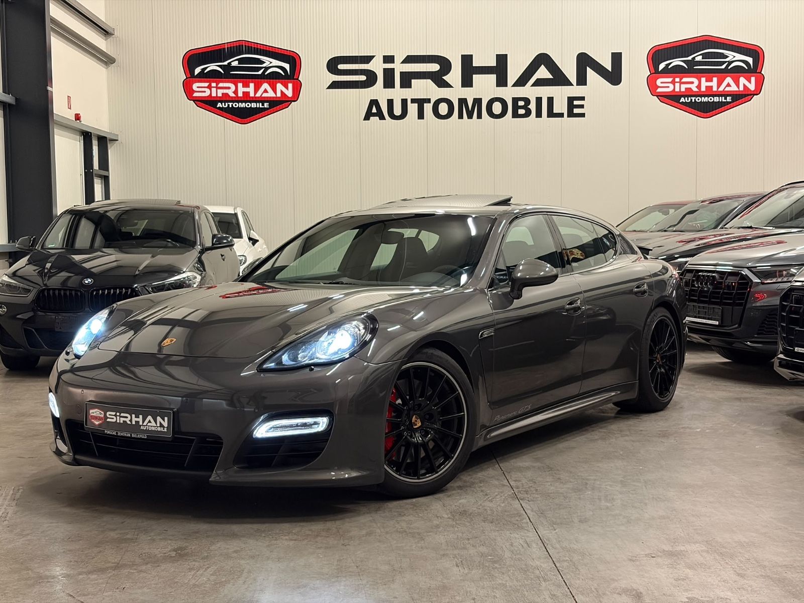 Porsche Panamera GTS 1Hand