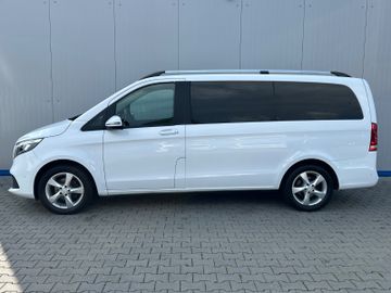 Mercedes V 220 - 6