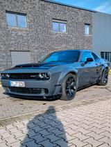 Dodge Challenger V8 Top Zustand! - graue Dodge Challenger