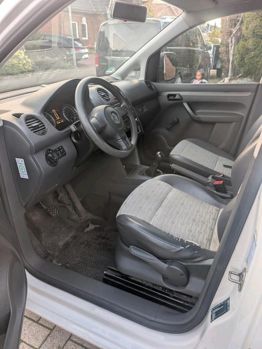 Volkswagen Caddy 2012 — photo 12