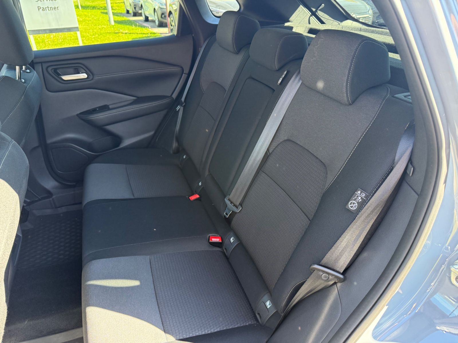 Fahrzeugabbildung Nissan Qashqai N-Connecta 360° Kamera, Navi, Winterpa.