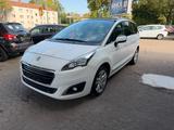 Peugeot 5008 1.2  Allure Navigation-7.Sitze-Climatronic - Peugeot 5008 in Essen
