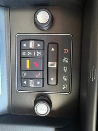 Land-Rover Discovery - 5