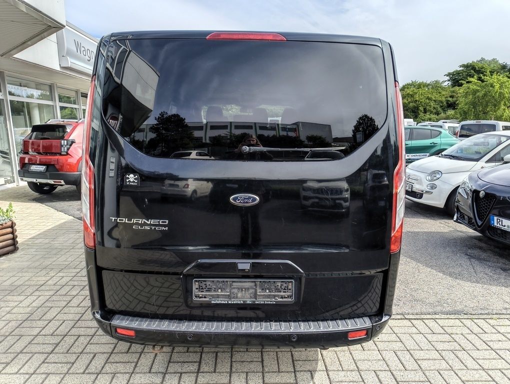 Fahrzeugabbildung Ford Tourneo Custom Titanium 2.0 TDCi 310 (170 PS) L2
