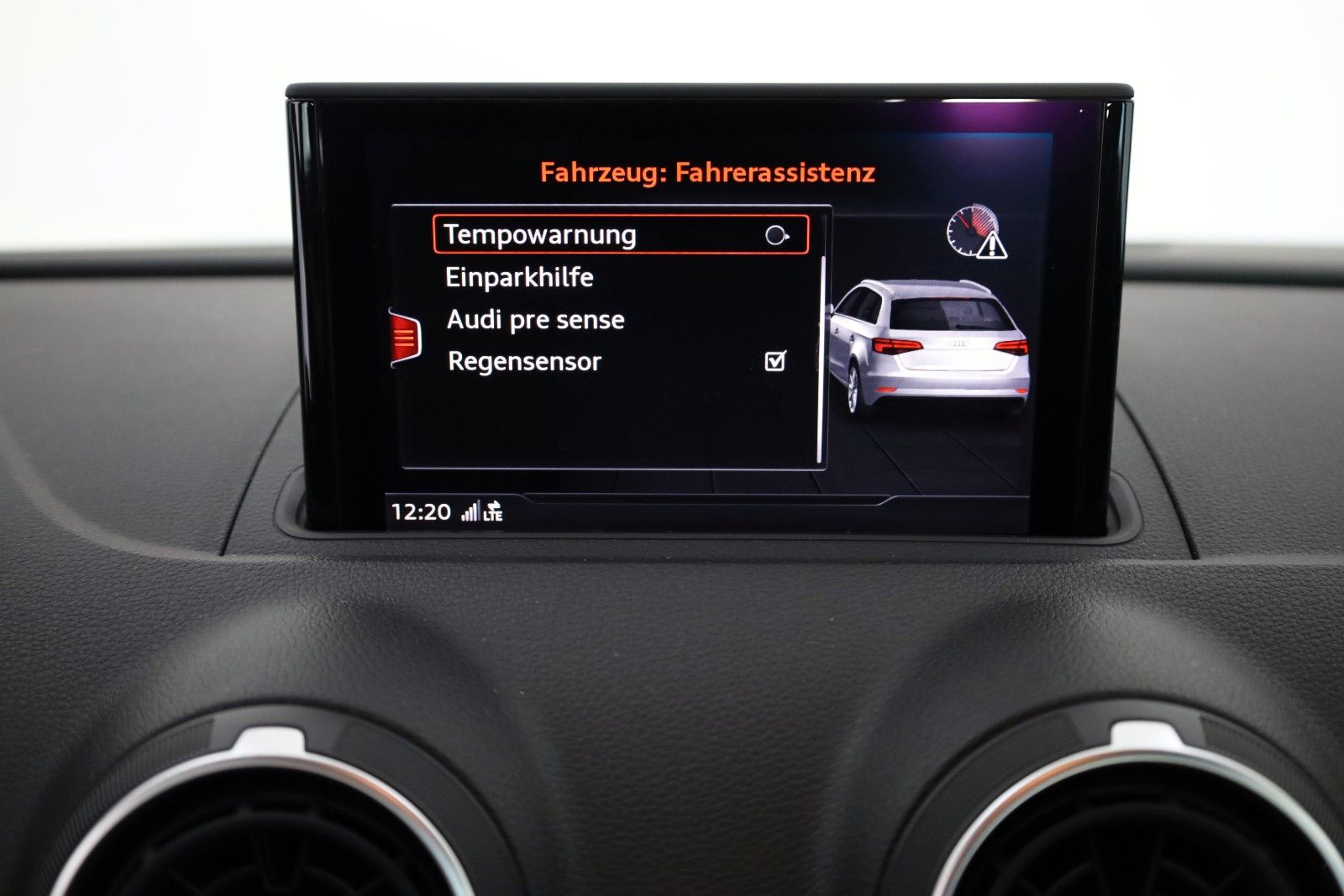 Fahrzeugabbildung Audi A3 Sportback 30 TDI Navi,Xenon,SH,PDC,Allwetter