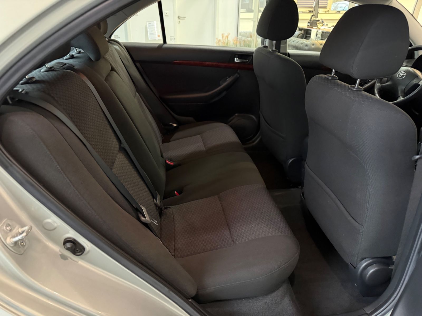 Fahrzeugabbildung Toyota Avensis 1.8 Executive Liftback