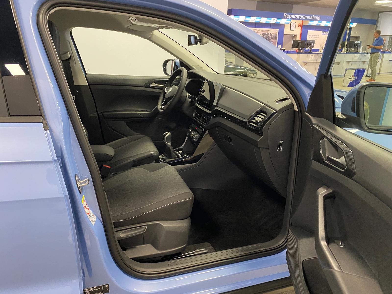 Fahrzeugabbildung Volkswagen T-Cross 1.0 TSI Life+APP+ACC+TOTWINKEL+KAMERA+++