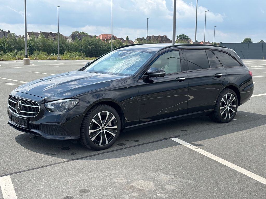Image of Mercedes-Benz E 300
