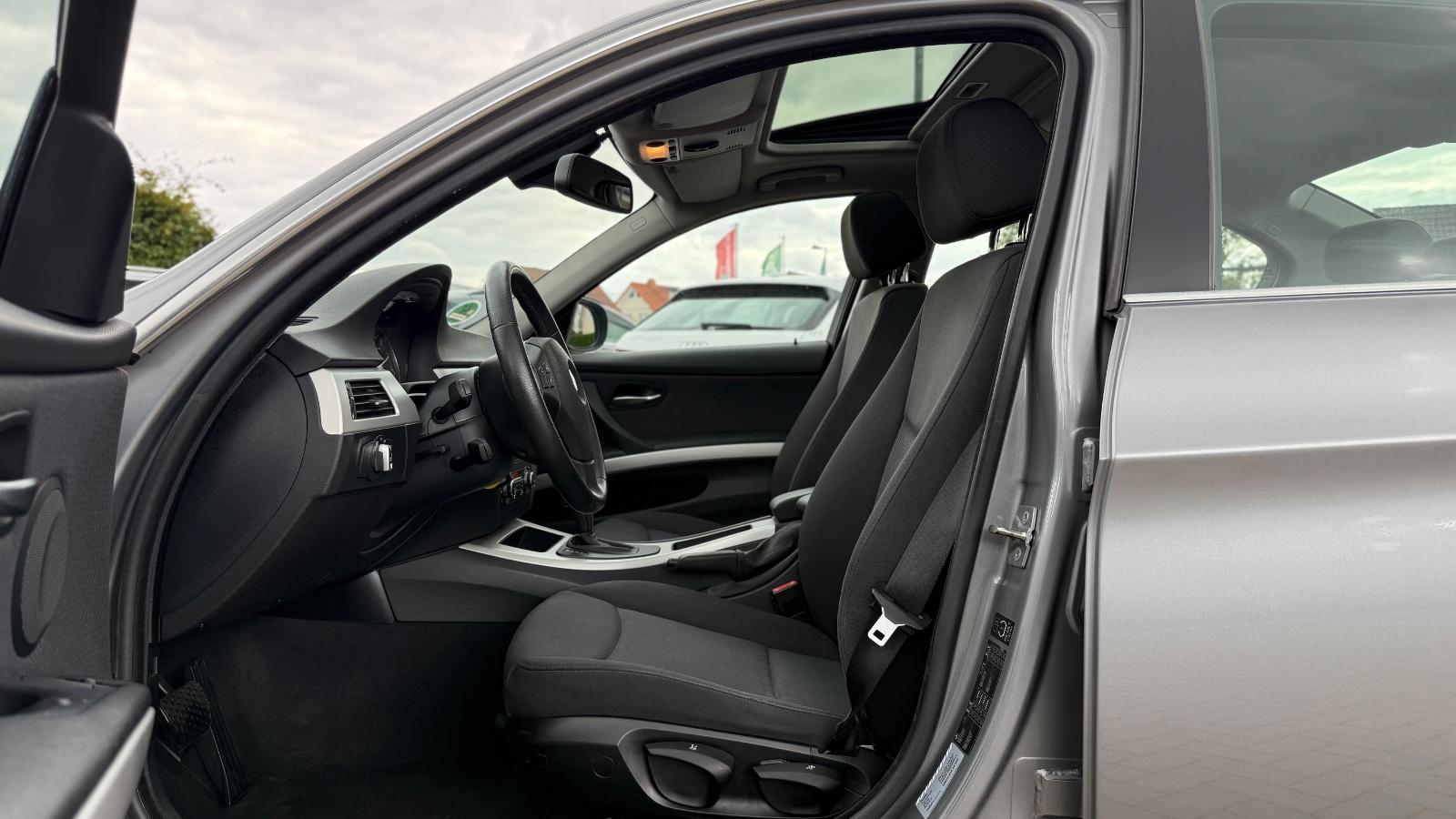 BMW 325i BERLINE 218CH
