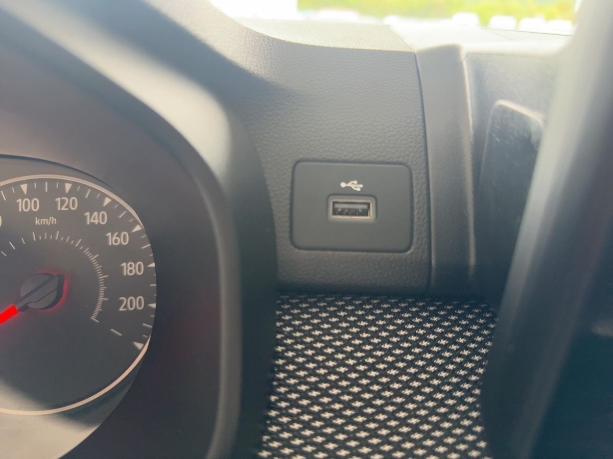 Fahrzeugabbildung Dacia Jogger Expression TCe 110 SHZ Kamera