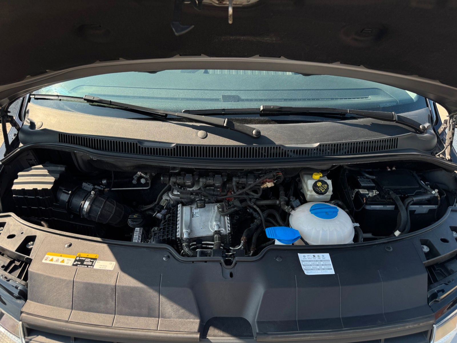 Fahrzeugabbildung Volkswagen T6.1 Transporter Kurz 2.0 TDI DSG CarPlay Navi