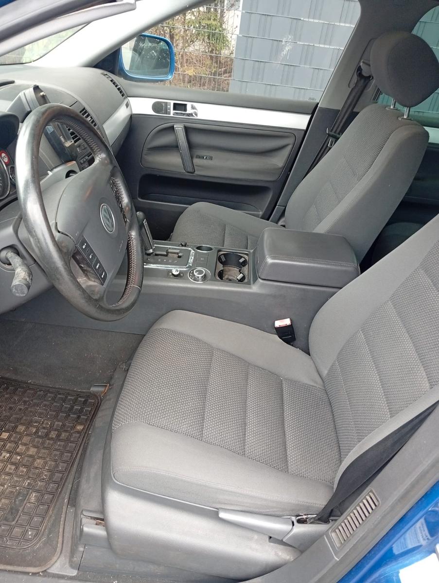 Volkswagen Touareg 2004 — photo 6