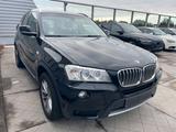 BMW X3 sDrive 18 d/Voll Leder/AHK/Bi-Xenon/Pano/Navi - BMW X3: 18