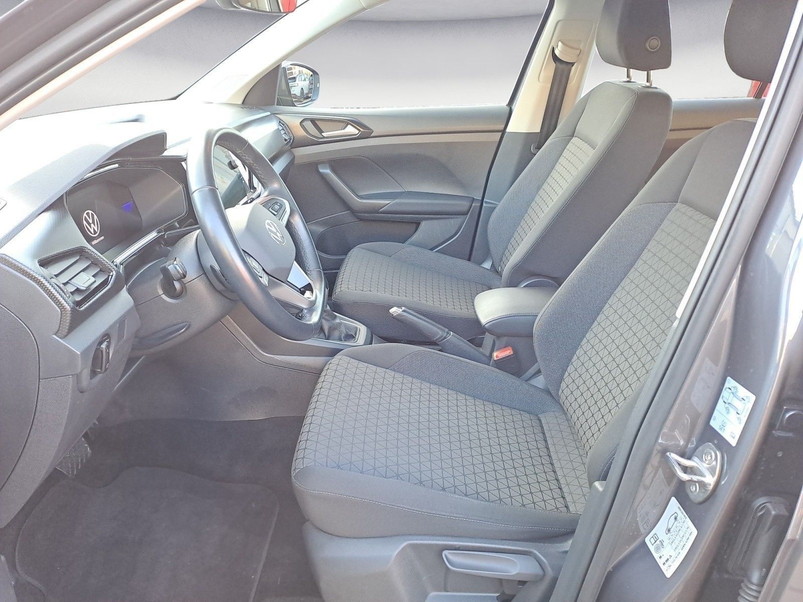 Volkswagen T-Cross - Bild 8