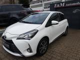 Toyota Yaris Y20 Club*NAVI*KAMERA*PDC*SHZ*ACC - Toyota Yaris Gebrauchtwagen in Stuttgart
