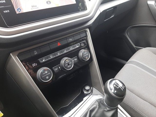 Fahrzeugabbildung Volkswagen T-Roc Style 1.5TSI Navi LED Kamera eleHeck 17"