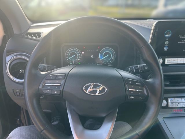 Fahrzeugabbildung Hyundai KONA Edition 30+ Elektro 2WD Navi Soundsystem AC