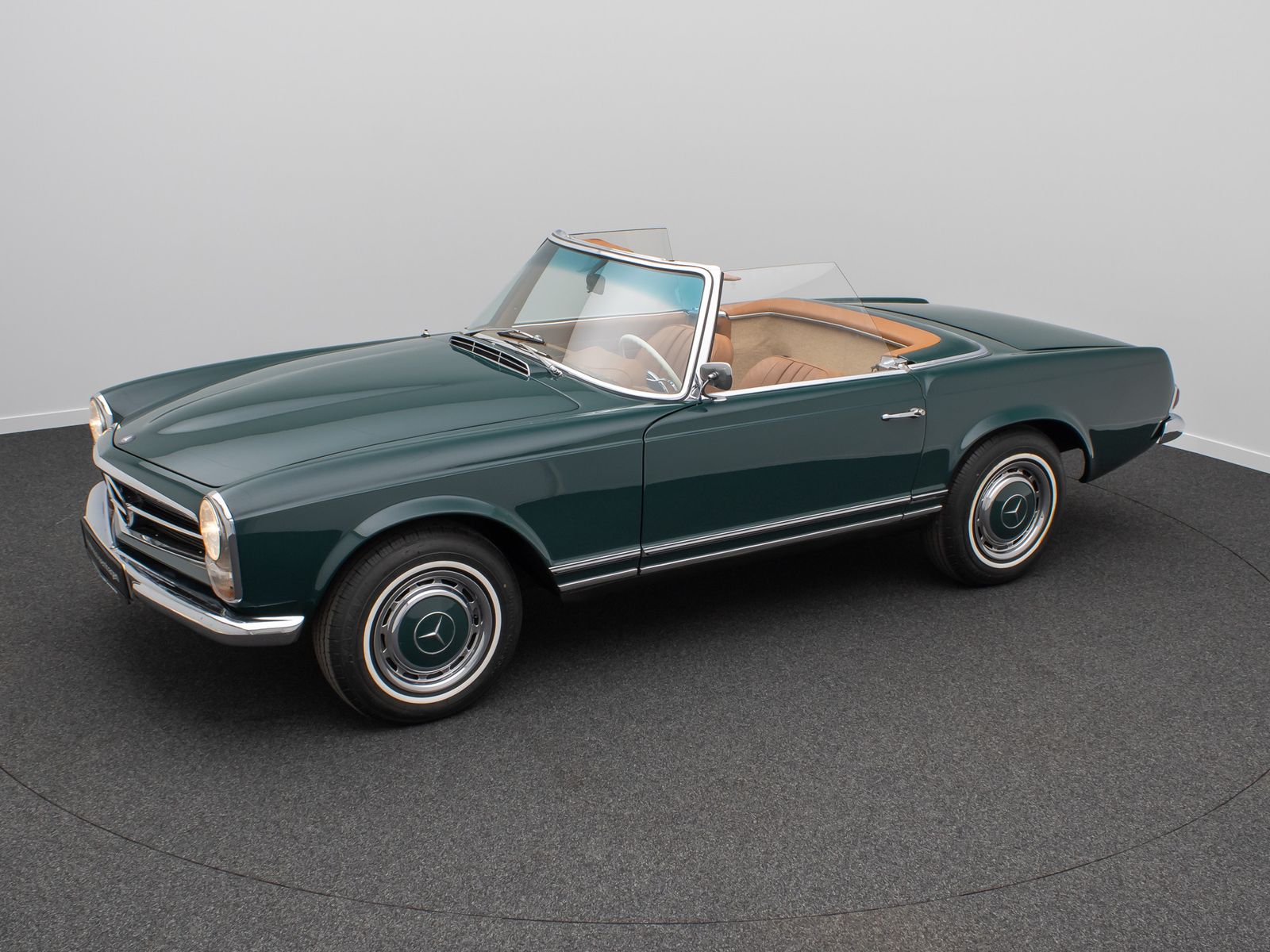 Fahrzeugabbildung Mercedes-Benz 230 SL Pagode H-Zulassung Automatik Leder W113
