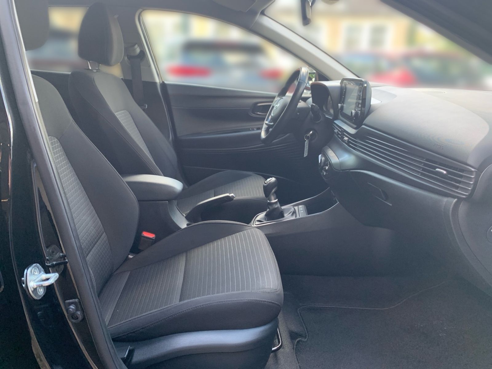 Fahrzeugabbildung Hyundai i20 1.0 T-GDI Edition 30 1Hd Allwetter