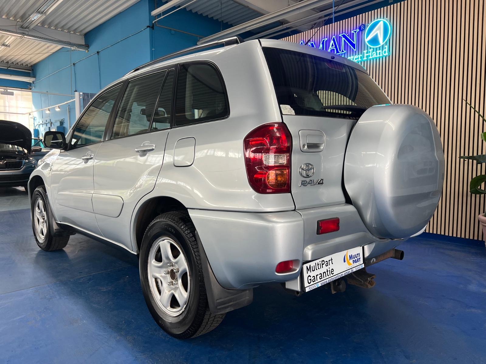 Toyota RAV4 1.8 VVT-i 125 ch Essence • Clim • Attelage • Barres de toit
