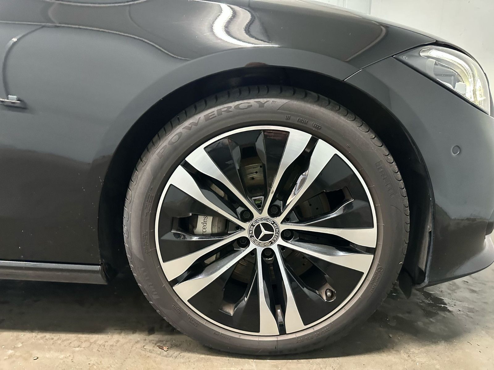 Fahrzeugabbildung Mercedes-Benz C 300 d Autom. AVANTGARDE*NIGHT*AHK*DISTRO*360*