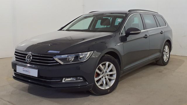 Volkswagen Passat Variant Comfortline Navi AHK FINANZIERUNG