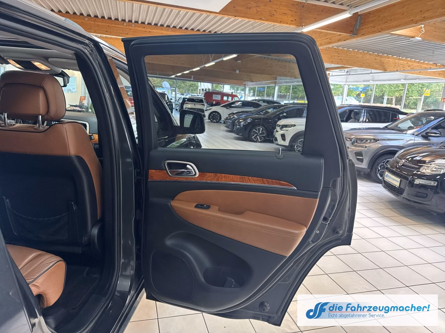 JEEP GRAND CHEROKEE 5.7 V8