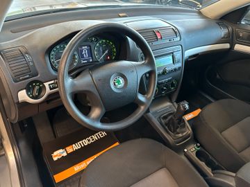 Skoda Octavia *TÜV0328*SCHECKHEFT*TEMPO*AHK*KLIMA*PDC