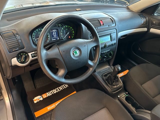 Skoda Octavia *TÜV0328*SCHECKHEFT*TEMPO*AHK*KLIMA*PDC