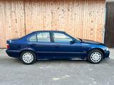 BMW e36 316i Limousine Montreal Blau Oldti... - BMW 316 aus 1996